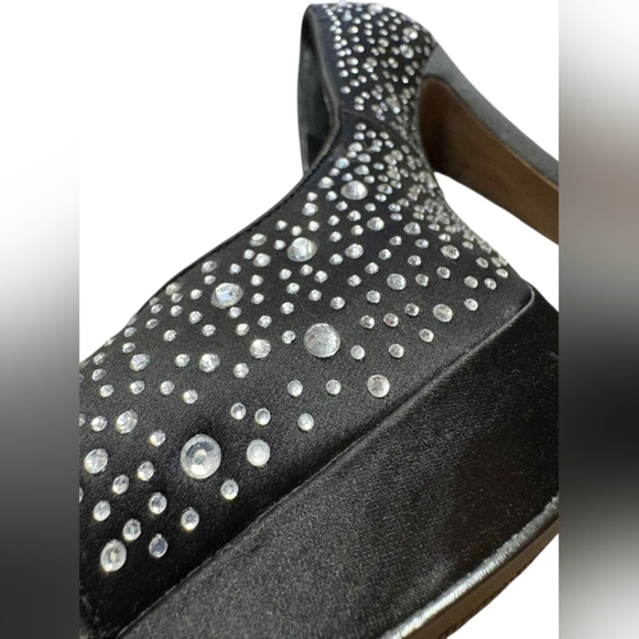 Sky High Vince Camuto Platform Bedazzled Heels Size 7/37 NIB - Picture 5 of 7